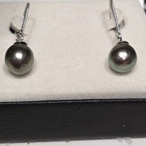Estate Black/GreenTahitian Pearl 14k WG Lever Back Drop Twist Earrings 8-9mm